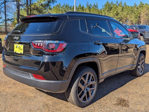 New 2026 Jeep Compass Limited image 3