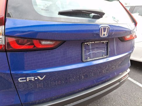 Used 2023 Honda CR-V LX image 6