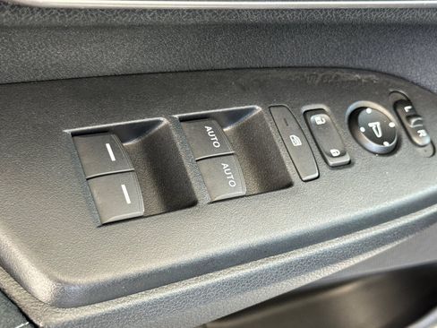 Used 2019 Honda CR-V EX image 13