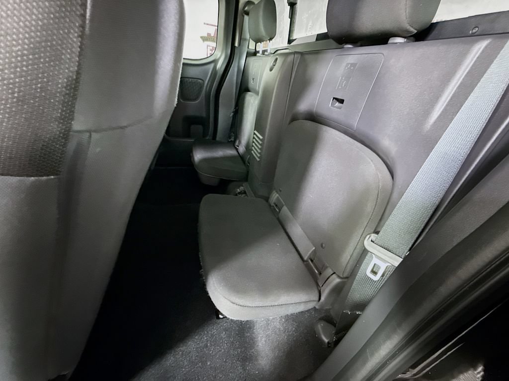 Certified 2025 Nissan Frontier SV RWD image 27