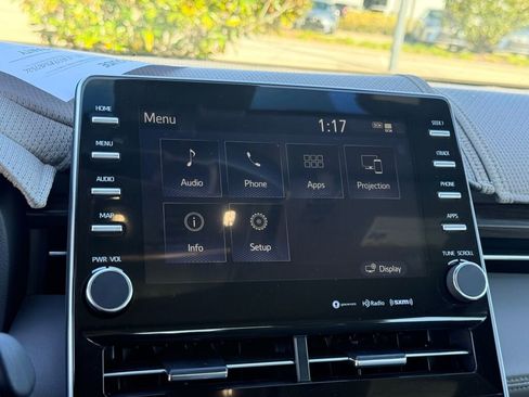 Used 2021 Toyota Avalon XLE image 7