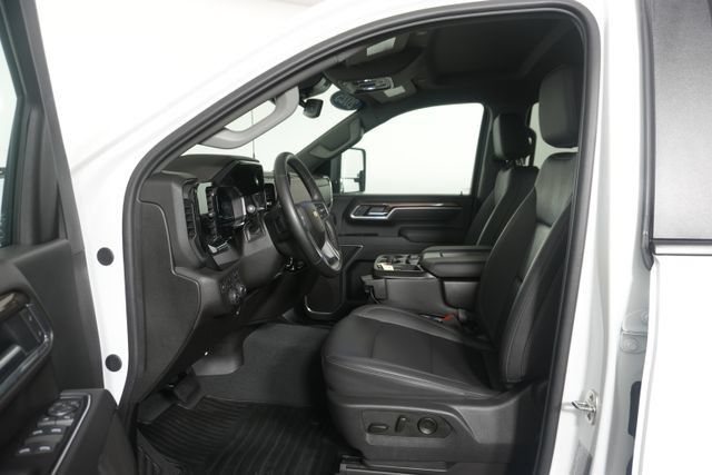 Used 2025 Chevrolet Silverado 2500 LT w/ All Star Edition AWD/4WD image 31