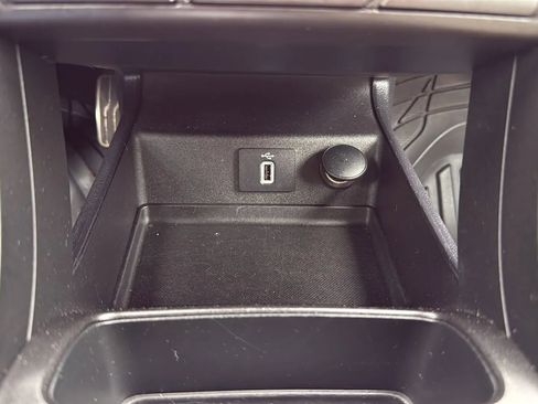 Used 2018 Ford Fusion Energi Titanium image 19