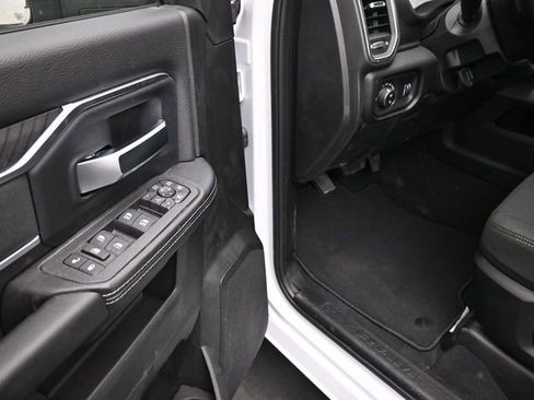 New 2026 RAM 3500 Big Horn AWD/4WD image 14