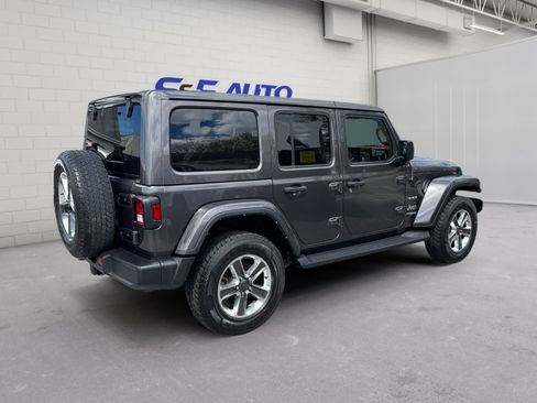 Used 2021 Jeep Wrangler Unlimited Sahara w/ Uconnect 4C Nav & Sound Group AWD/4WD image 5