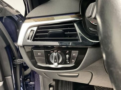 Used 2018 BMW 540i xDrive w/ Premium Package image 15