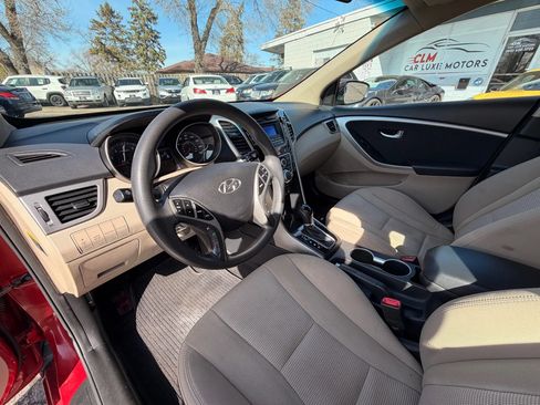 Used 2016 Hyundai Elantra GT FWD image 9