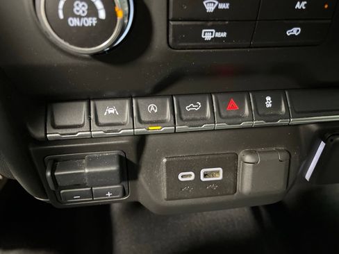 Used 2024 Chevrolet Silverado 1500 Custom AWD/4WD image 31