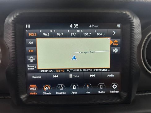 Used 2023 Jeep Wrangler Unlimited w/ Cold Weather Group AWD/4WD image 10