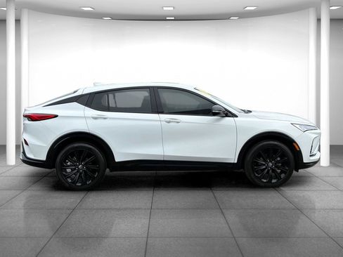 Used 2024 Buick Envista Sport Touring w/ Convenience I Package image 8