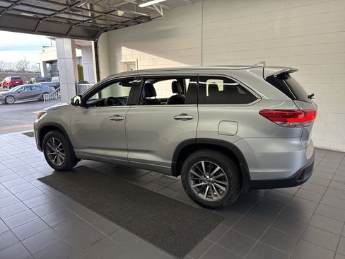 Used 2018 Toyota Highlander XLE image 5