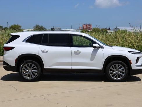 New 2026 Buick Enclave Preferred FWD image 4