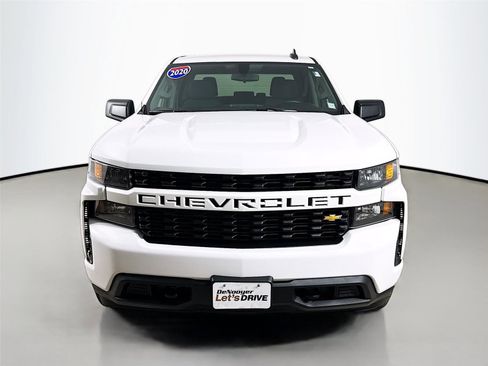 Used 2020 Chevrolet Silverado 1500 Custom w/ Custom Value Package image 3