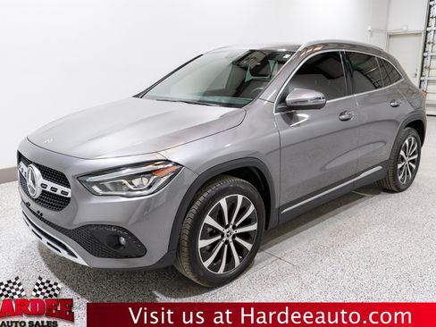 Used 2022 Mercedes-Benz GLA 250 4MATIC w/ Premium Package Lite image 2