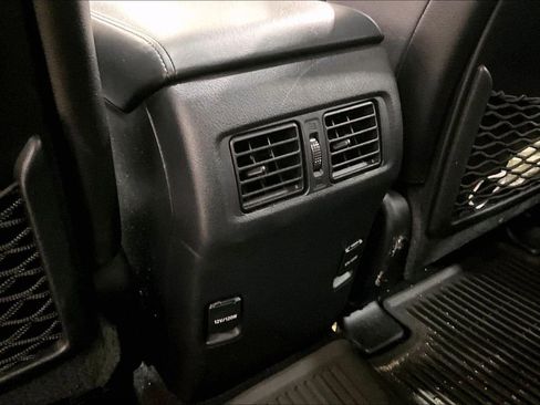 Used 2015 Toyota 4Runner Limited AWD/4WD image 31