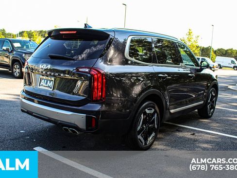 Used 2025 Kia Telluride S FWD image 5