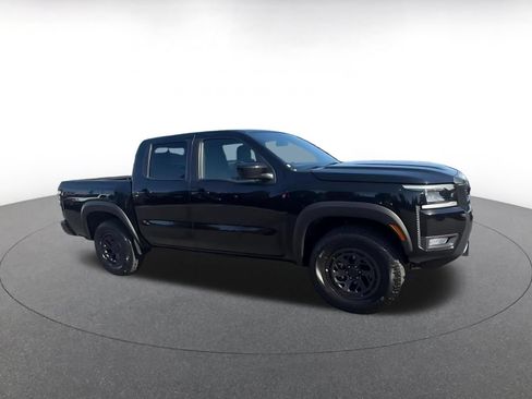 Used 2026 Nissan Frontier PRO-4X AWD/4WD image 2