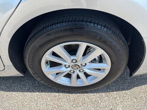 Used 2025 Toyota Camry LE w/ Convenience Package FWD image 11