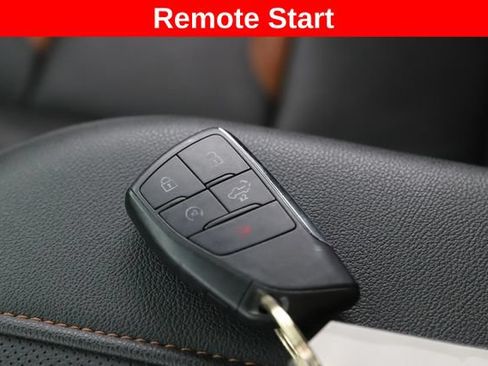 Used 2022 GMC Sierra 1500 AT4 w/ AT4 Premium Package AWD/4WD image 3