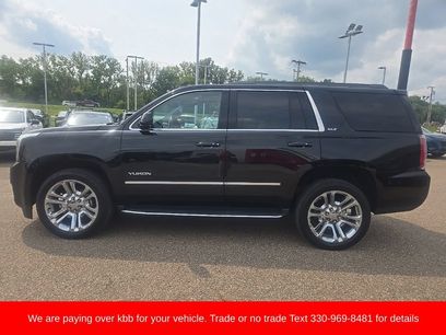 Used 2017 GMC Yukon SLT w/ Premium Edition