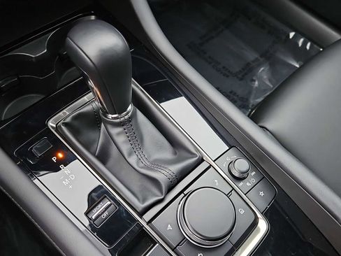 Used 2024 MAZDA MAZDA3 s image 31