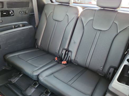 Used 2022 Kia Sorento EX image 12