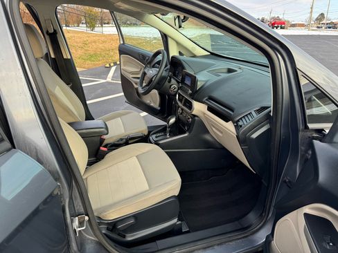 Used 2018 Ford EcoSport S image 25