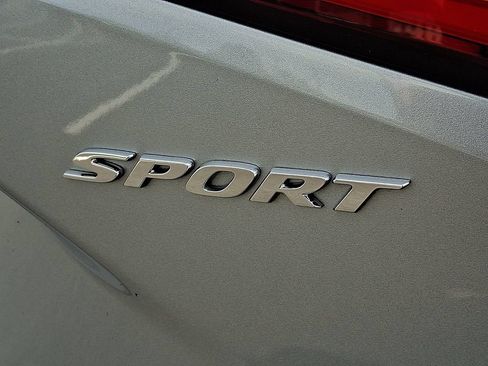 Used 2025 Honda Civic Sport image 29