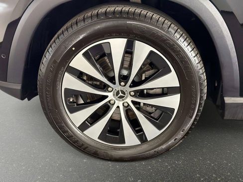 Used 2025 Mercedes-Benz GLE 350 4MATIC w/ Driver Assistance Package image 12