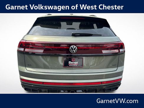 New 2026 Volkswagen Atlas Cross Sport SEL R-Line AWD/4WD image 4