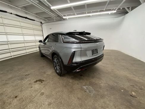 Used 2026 Cadillac Lyriq Sport image 4