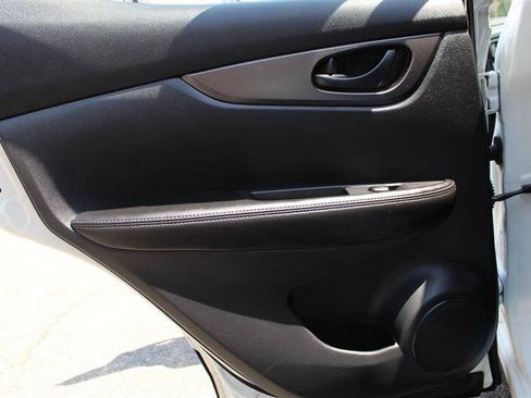 Used 2018 Nissan Rogue Sport S AWD/4WD image 22
