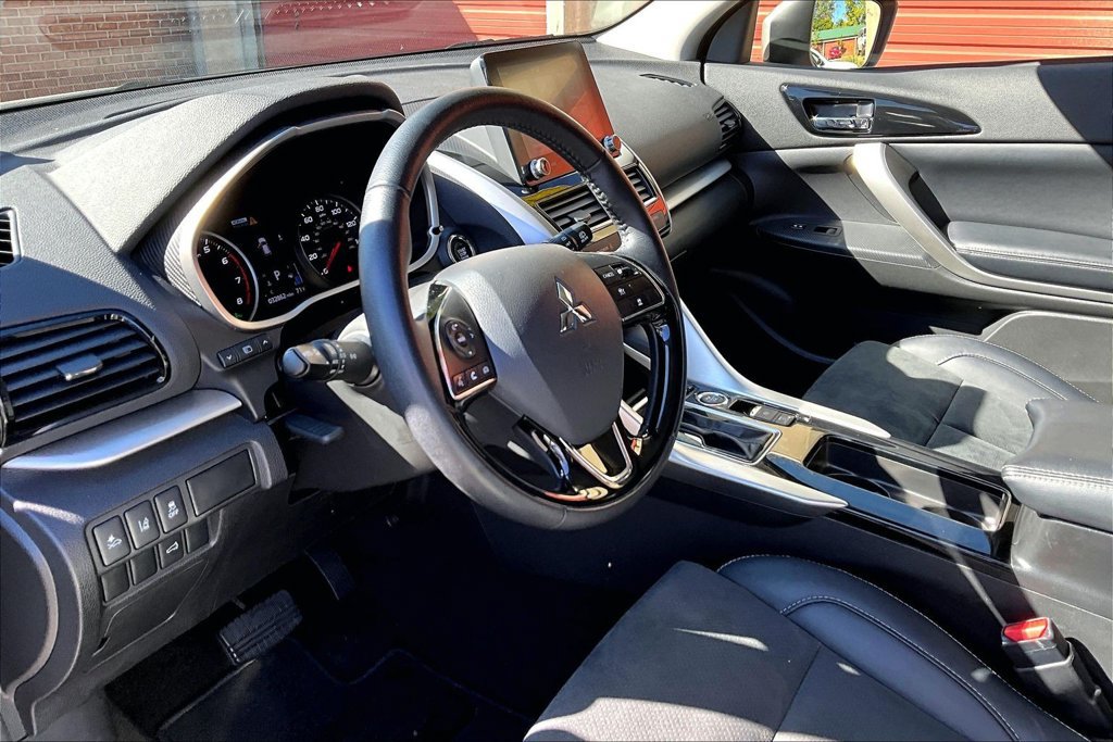 Used 2025 Mitsubishi Eclipse Cross SE AWD/4WD image 13