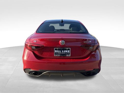 Used 2023 Alfa Romeo Giulia Veloce RWD image 8