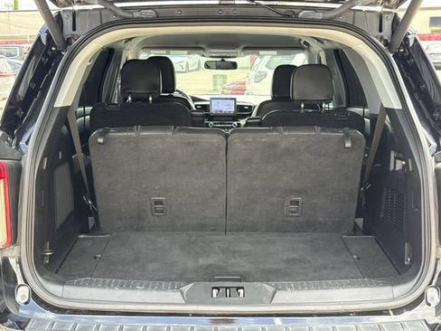 Used 2022 Ford Explorer Limited w/ Equipment Group 301A RWD image 32