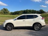 Used 2016 Nissan Rogue SL image 2