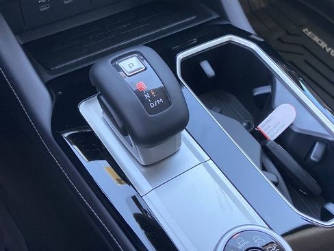 New 2026 Mitsubishi Outlander SE FWD image 12