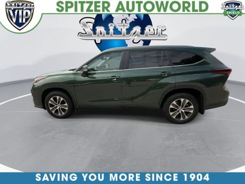 Used 2024 Toyota Highlander XLE AWD/4WD image 6