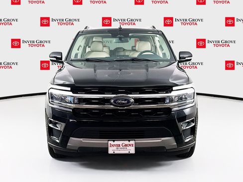 Used 2024 Ford Expedition Limited AWD/4WD image 2