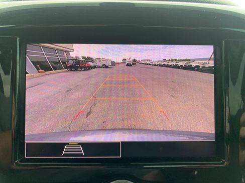Used 2020 Chevrolet Traverse LS AWD/4WD image 17