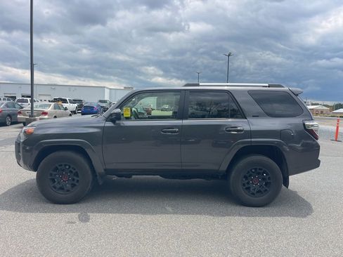 Used 2023 Toyota 4Runner SR5 AWD/4WD image 2
