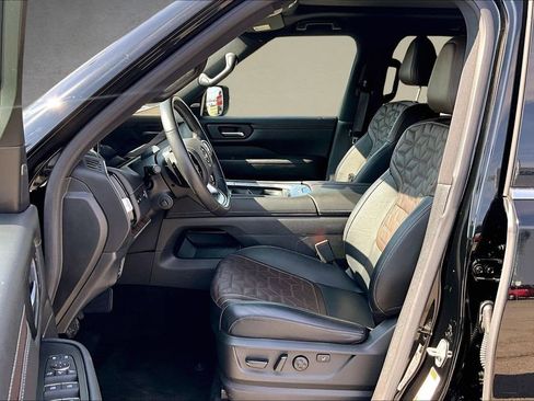 Used 2025 Nissan Armada Platinum Reserve image 22