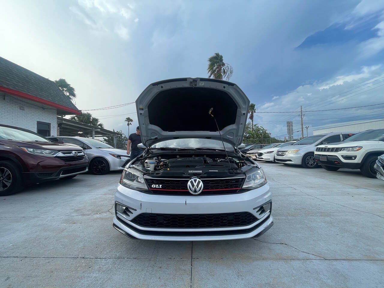 Used 2018 Volkswagen Jetta GLI FWD image 15