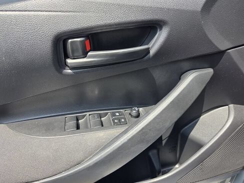 Used 2022 Toyota Corolla LE FWD image 26