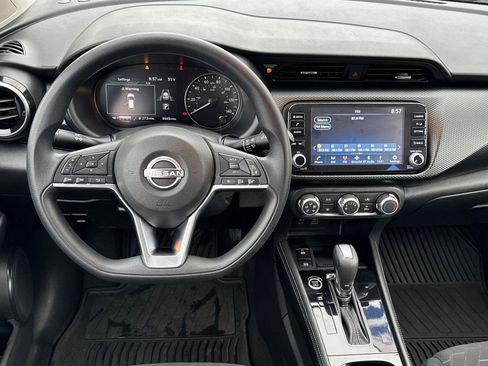 Used 2024 Nissan Kicks SV image 15