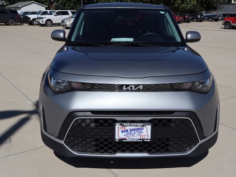 Used 2023 Kia Soul LX w/ LX Technology Package image 3