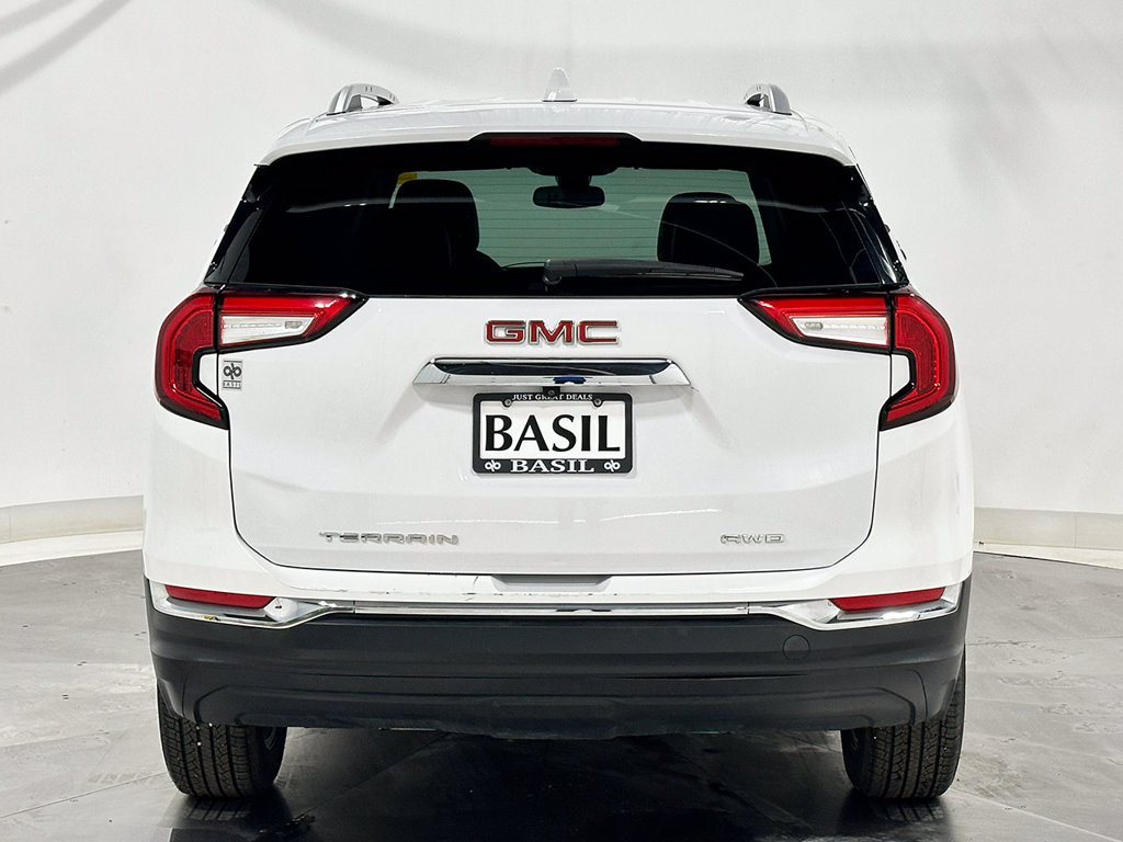Used 2023 GMC Terrain SLT AWD/4WD image 12