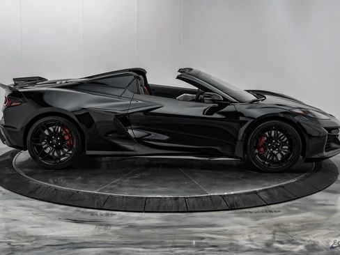 Used 2026 Chevrolet Corvette Z06 RWD image 25