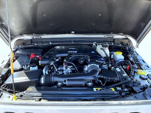 Used 2021 Jeep Wrangler Sport S image 22