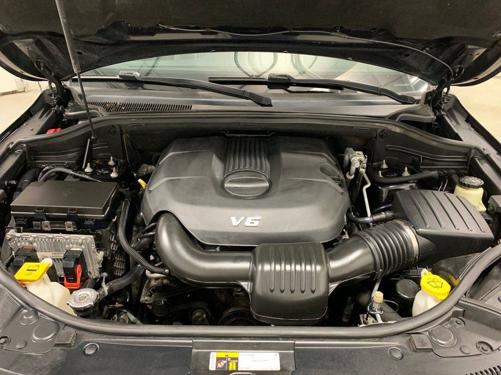 Used 2015 Jeep Grand Cherokee Limited AWD/4WD image 15
